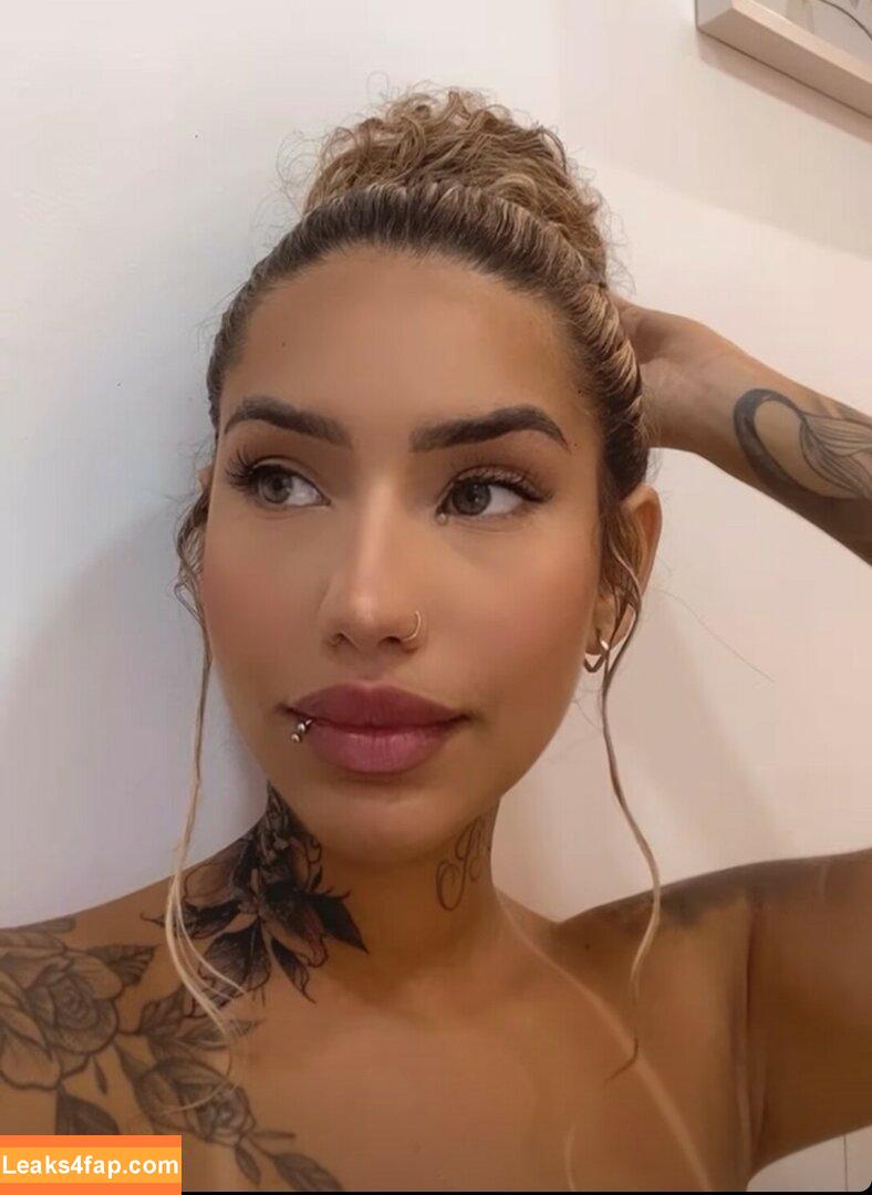 Muito Linda / muito.linda_ / naticasassola leaked photo photo #0528