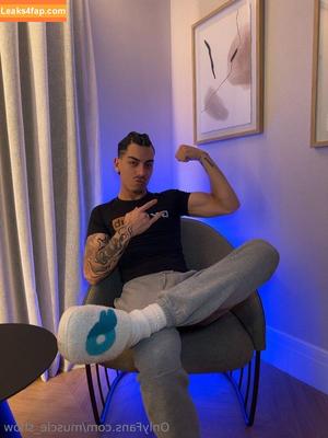 muscle_show photo #0012