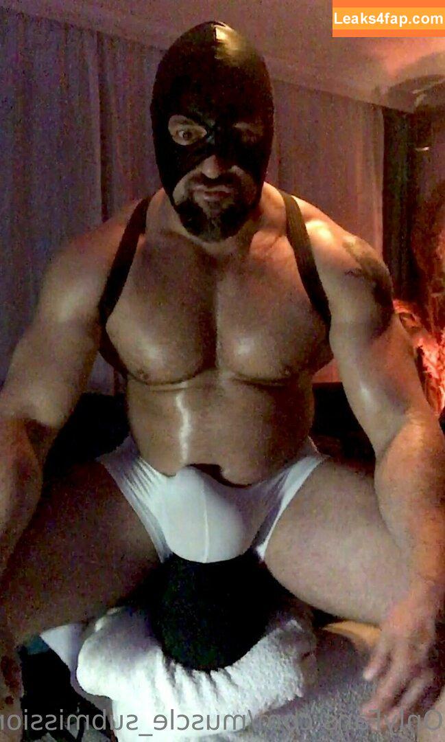 muscle_submission / cravin_que leaked photo photo #0031