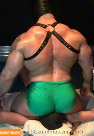 muscle_submission photo #0016