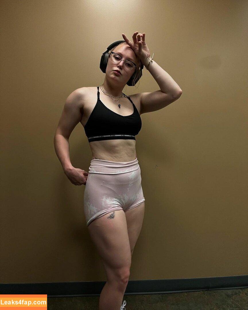 MuscleMommy002 / ellie_isom02 / musclemommy02 leaked photo photo #0053