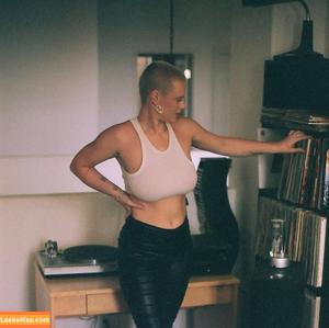 ___museme photo #0004