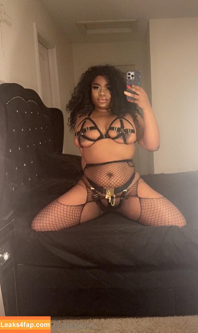 myastaxxx / thebadd3st1 leaked photo photo #0004