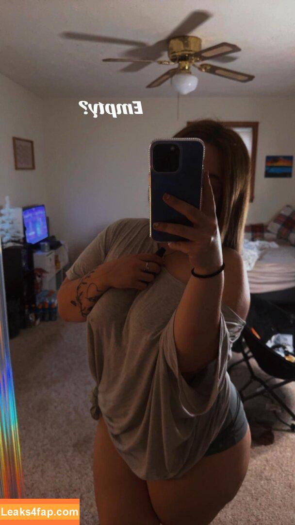 Myer.sb18 leaked photo photo #0001