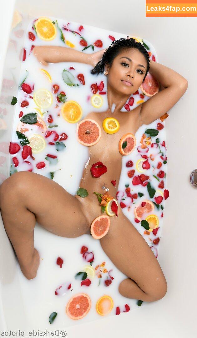 myfreeartpage /  leaked photo photo #0058