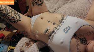 mylegsareopen photo #0030