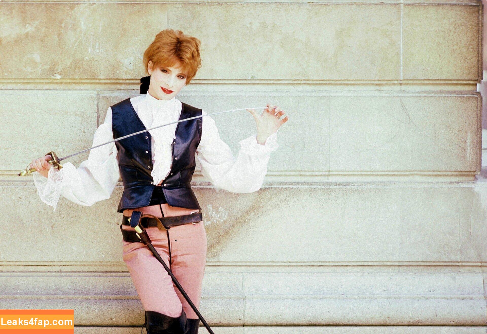 Mylène Farmer / https: / mylene.farmer.official / mylenefarmer leaked photo photo #0013