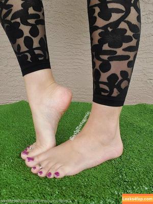 myprettyfeet8free photo #0065