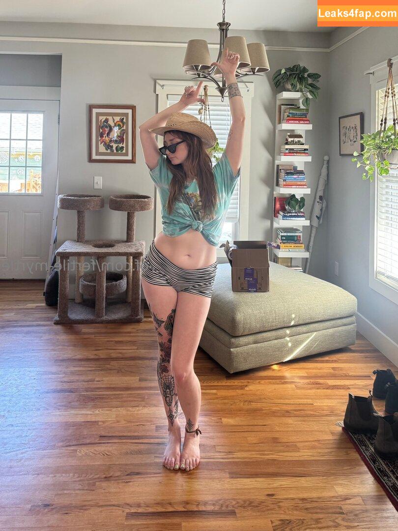 myrtlebloom /  leaked photo photo #0001