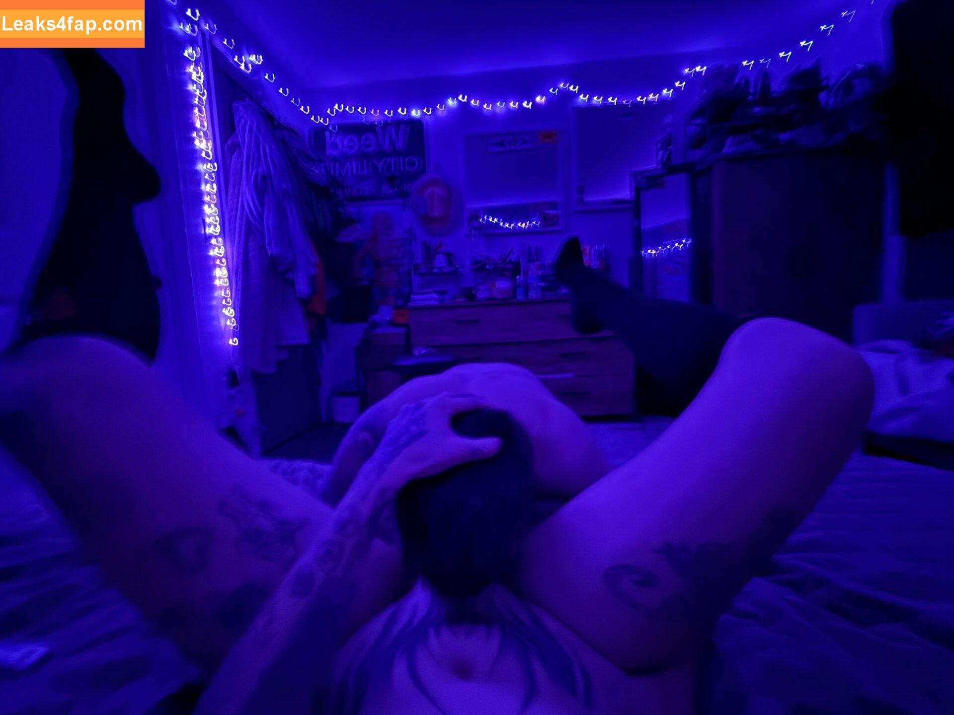 Myst1cnympho / ambz boobiez / bambie1011 / myst1csir3n leaked photo photo #0017