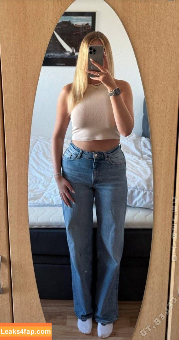 naadine.223 /  leaked photo photo #0077