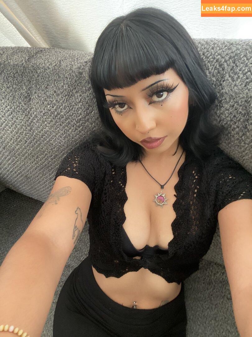 naatalliiee / naataliee_e / therealnatalie leaked photo photo #0017