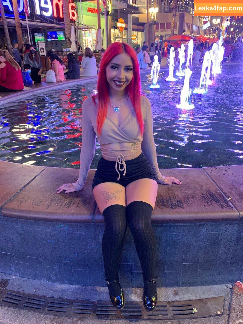 naatalliiee / naataliee_e / therealnatalie leaked photo photo #0019