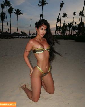 Naaz Torbati photo #0051