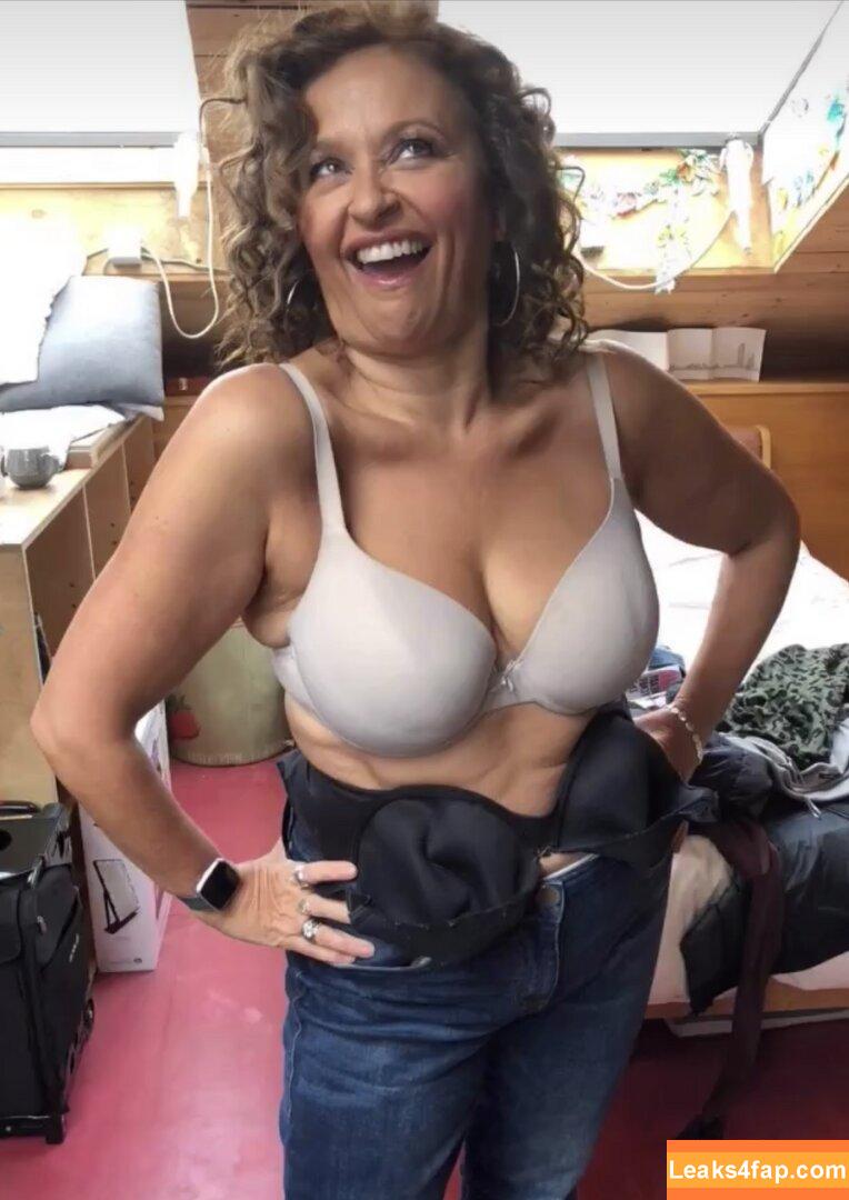 Nadia Sawalha / nadiasawalha leaked photo photo #0034