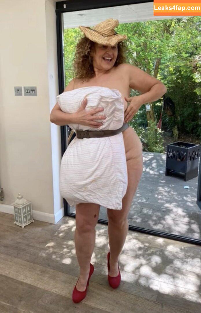 Nadia Sawalha / nadiasawalha leaked photo photo #0050