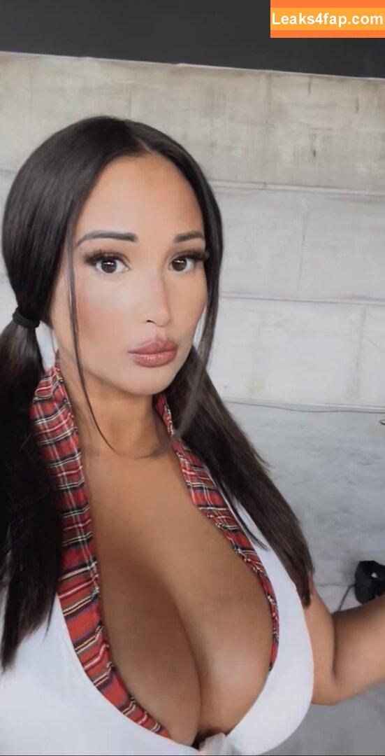 Nadia Someoneorother / nadiapmanzoor leaked photo photo #0001