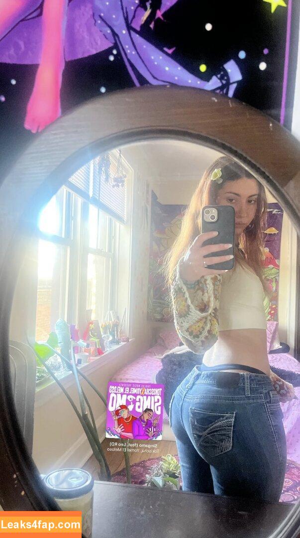 Nadial0vesyou / Nadialovesyou3 / bitchesl0venadia / tsnadialove leaked photo photo #0021