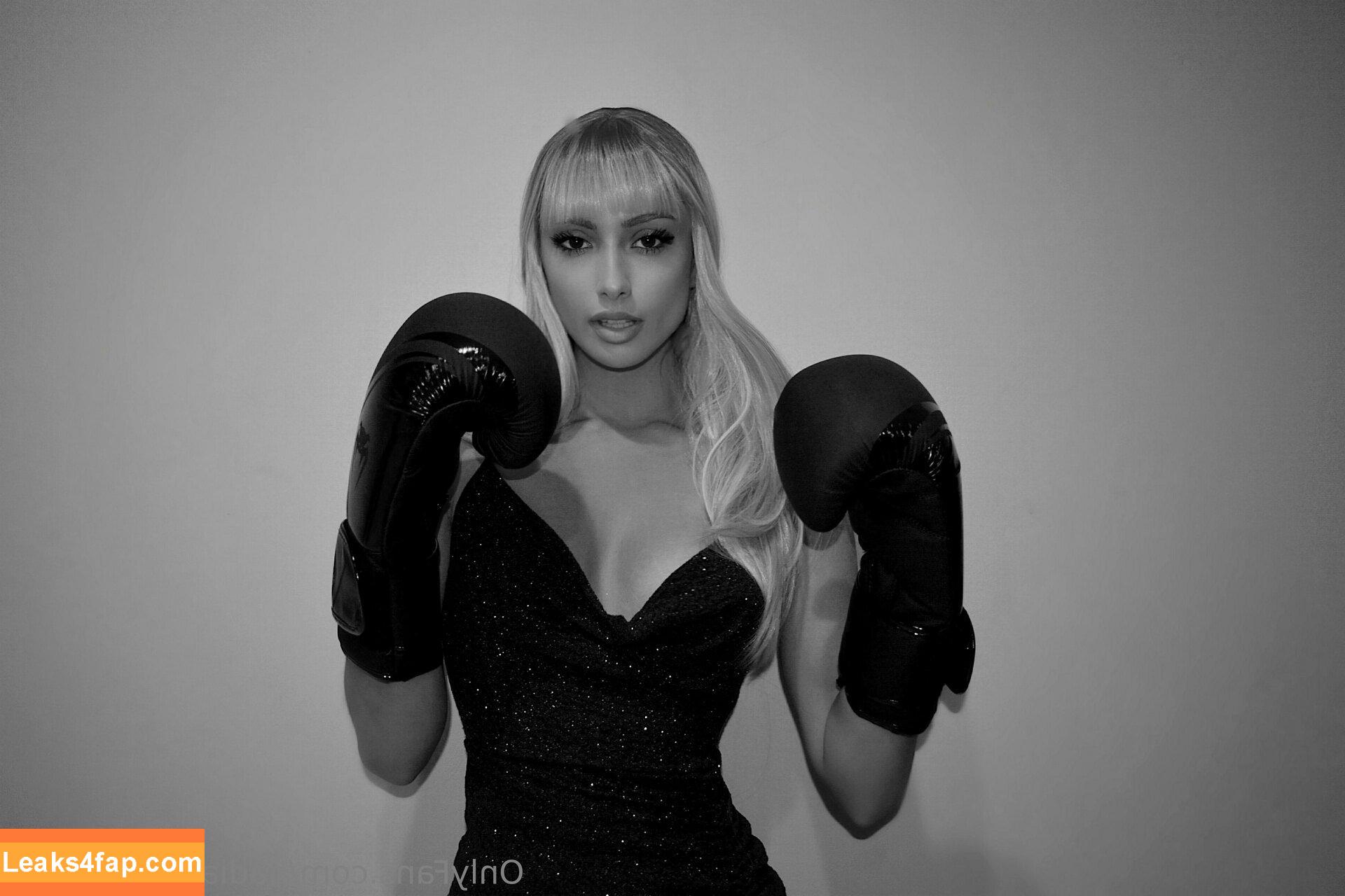 nadiastrikesagain / biggnadzz leaked photo photo #0102