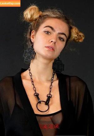 Nadine Bergmann photo #0026
