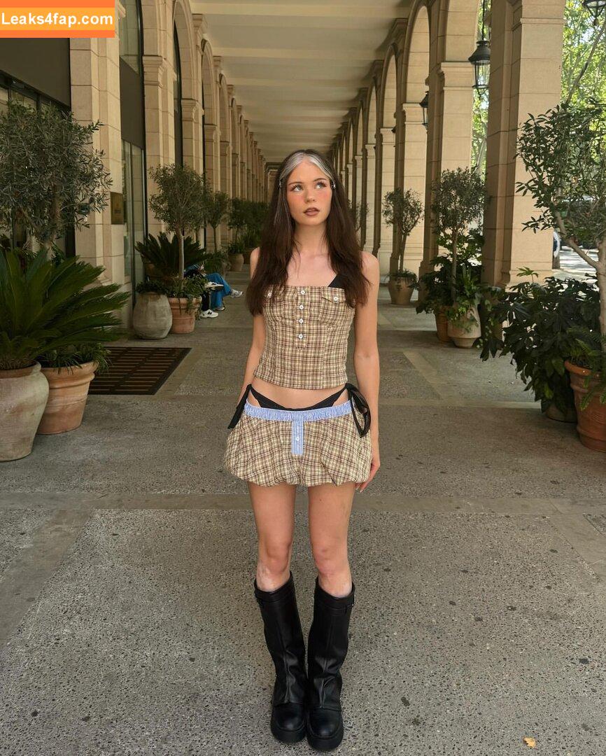 Nadine Breaty / nadinebreaty / nadinenight leaked photo photo #0149