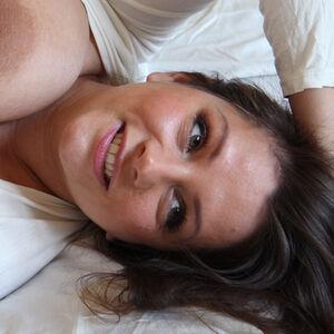 Nadine J photo #0026