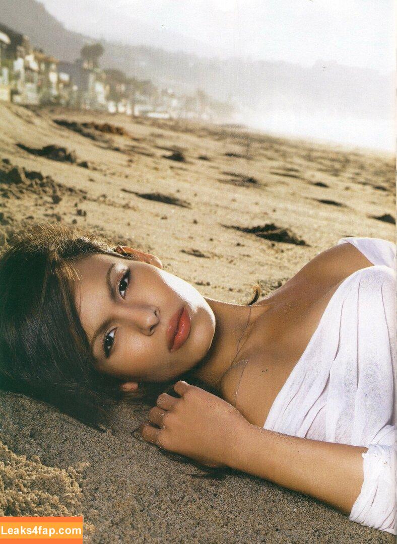 Nadine Velazquez / nadinevelazquez leaked photo photo #0095