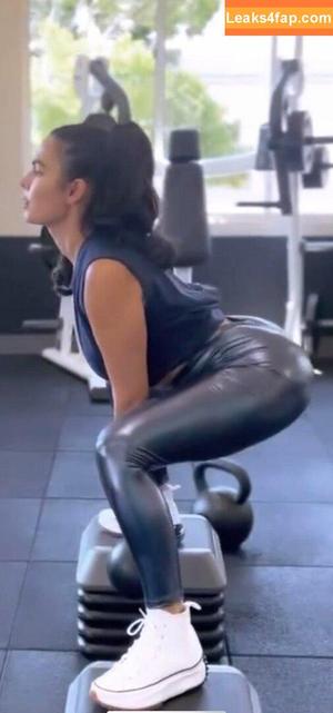 Nadine Velazquez photo #0010
