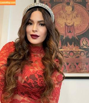 Nadine Velazquez photo #0021