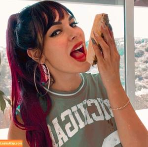Nadine Velazquez photo #0066