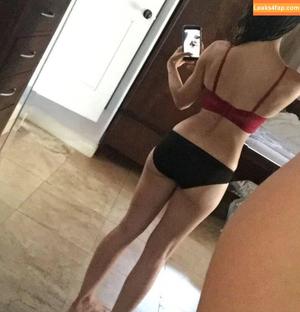 Nadine Velazquez photo #0074