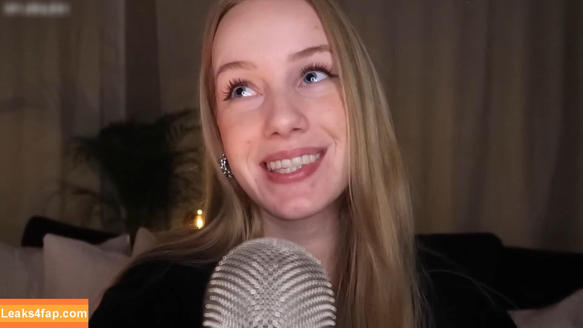 Nadine von relaxASMR / yt_relaxasmr leaked photo photo #0022