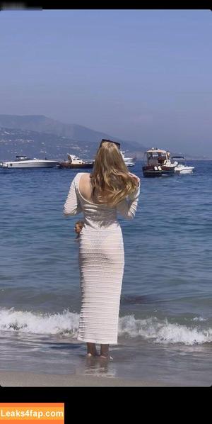Nadine von relaxASMR photo #0057