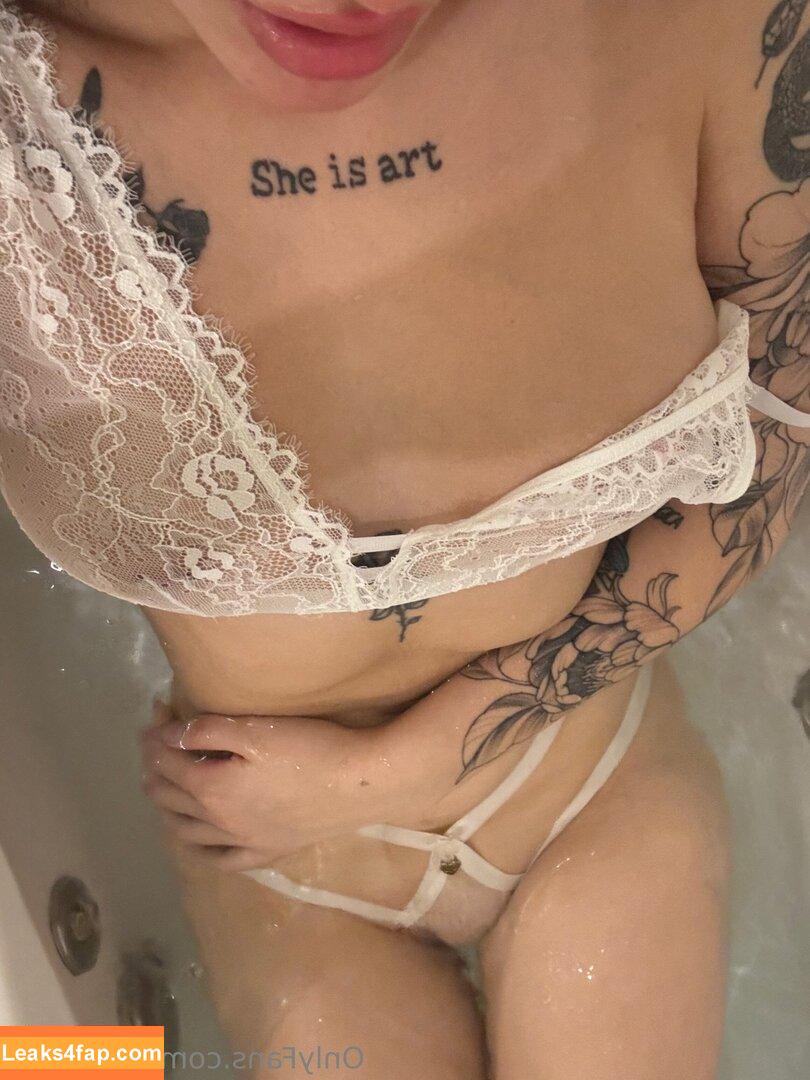 Nahiaraxo / nahirxooo leaked photo photo #0012