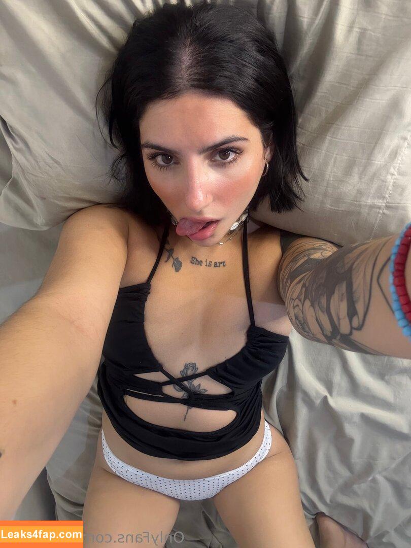 Nahiaraxo / nahirxooo leaked photo photo #0024