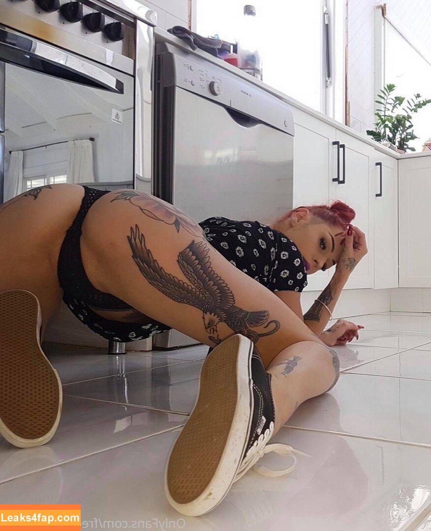 Naked Peach / Crybabywatt / nakedpeachboudoir leaked photo photo #0004