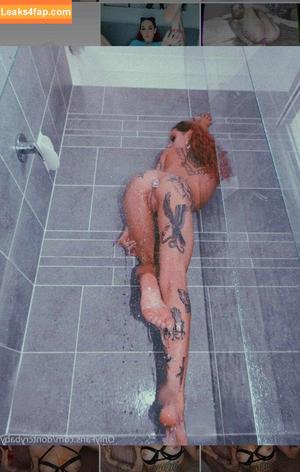 Naked Peach photo #0006