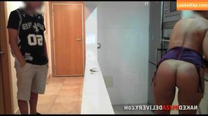 nakedpizzadelivery photo #0054
