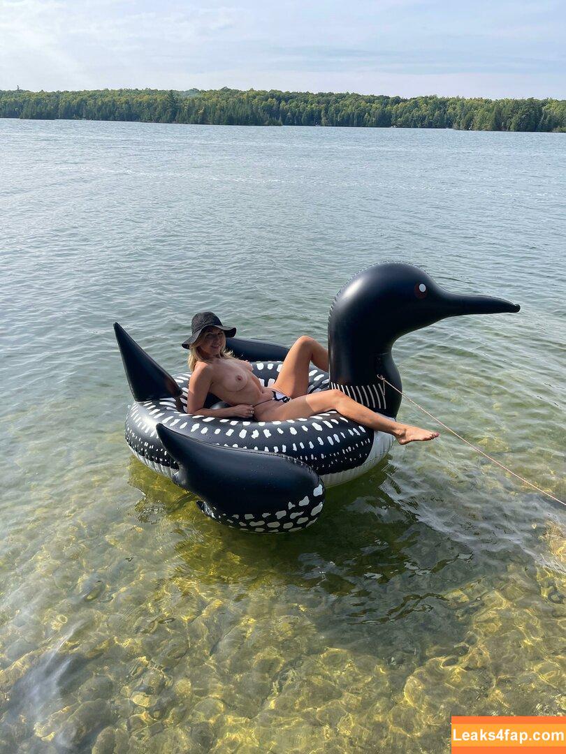 Nakeds Anchors [NN] /  leaked photo photo #0041