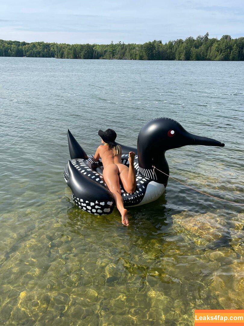 Nakeds Anchors [NN] /  leaked photo photo #0042