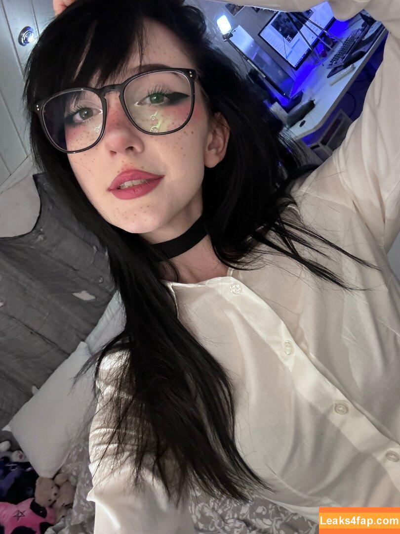 Nananightray / nsaneee leaked photo photo #0141