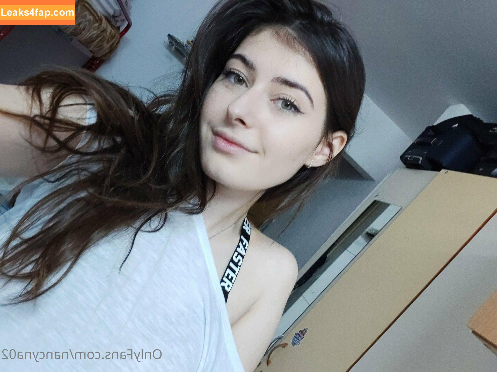 nancyna02 / iambiwallnaina02 leaked photo photo #0014