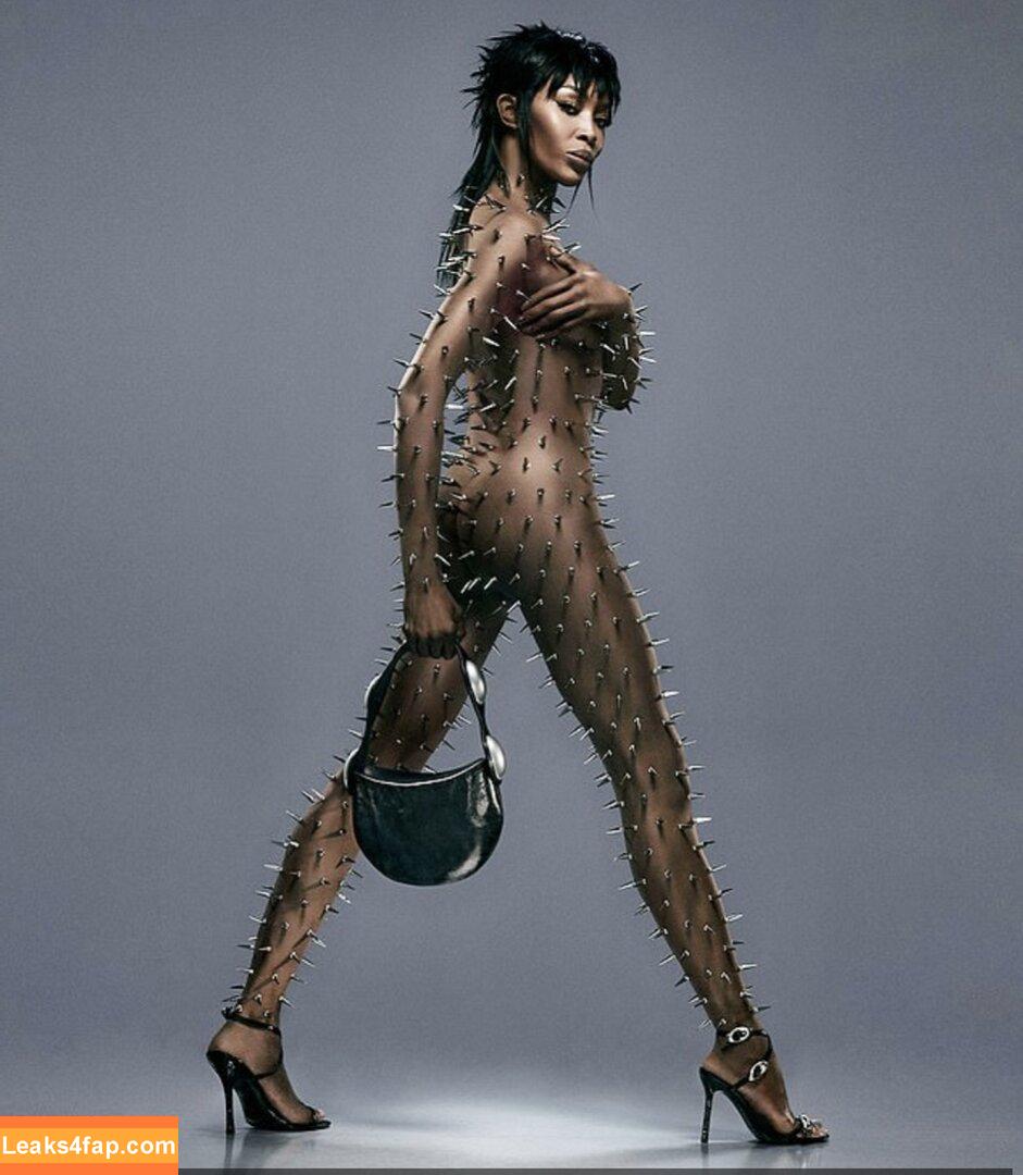 Naomi Campbell / NaomiCampbell / misscampbell / naomi leaked photo photo #0003