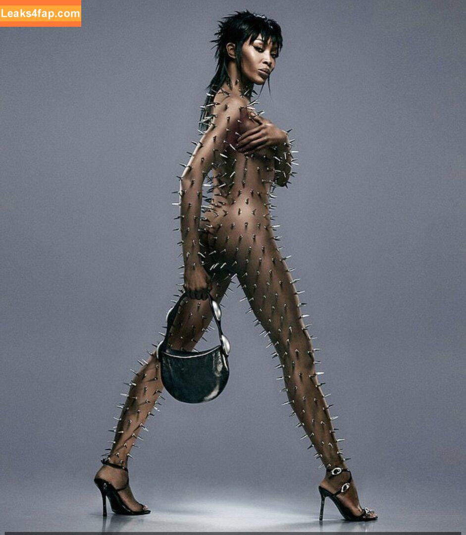 Naomi Campbell / NaomiCampbell / misscampbell / naomi leaked photo photo #0007