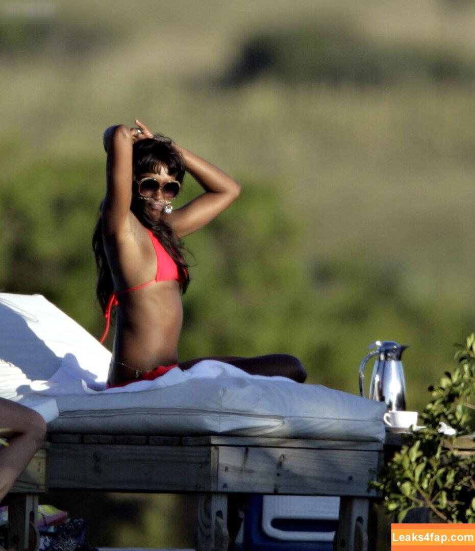 Naomi Campbell / NaomiCampbell / misscampbell / naomi leaked photo photo #0052