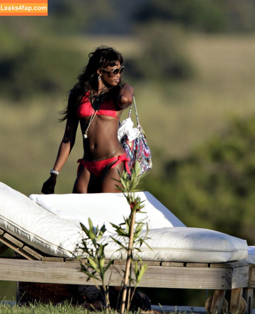 Naomi Campbell / NaomiCampbell / misscampbell / naomi leaked photo photo #0054