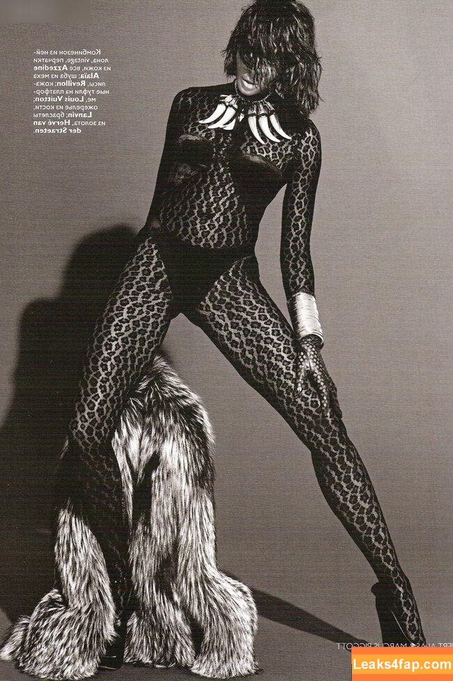 Naomi Campbell / NaomiCampbell / misscampbell / naomi leaked photo photo #0083
