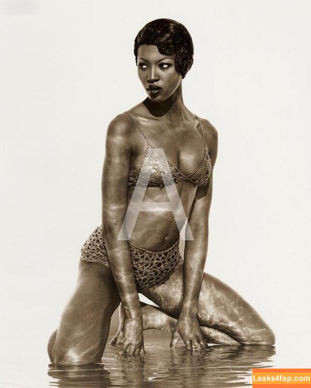 Naomi Campbell / NaomiCampbell / misscampbell / naomi слитое фото фото #0111