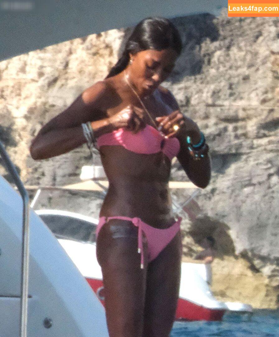 Naomi Campbell / NaomiCampbell / misscampbell / naomi leaked photo photo #0222