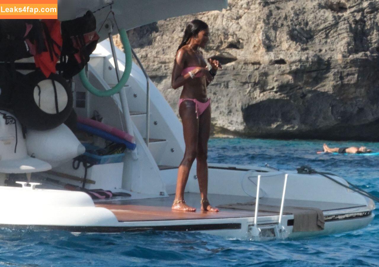 Naomi Campbell / NaomiCampbell / misscampbell / naomi leaked photo photo #0224